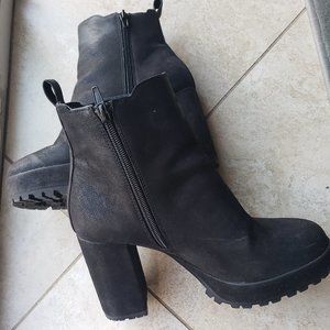 Mix No. 6 High Top, Ankle boots  size 8